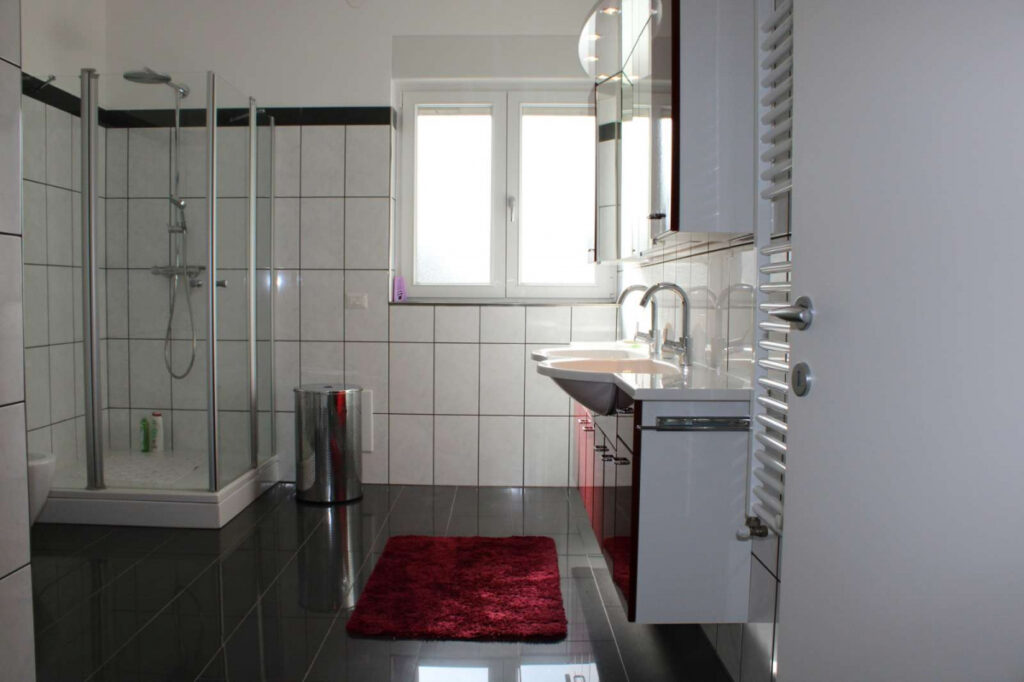 Architekten-Villa im sonnigen Salerno-12